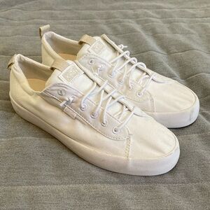 Keds White Sneakers with Textured Fabric and Thick Rubber Sole